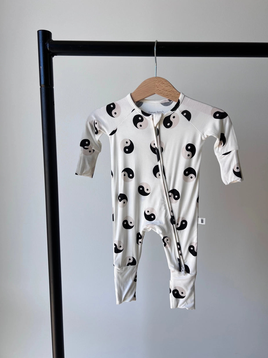 Forever French Black & White Yin Yang | Bamboo Zip Pajamas